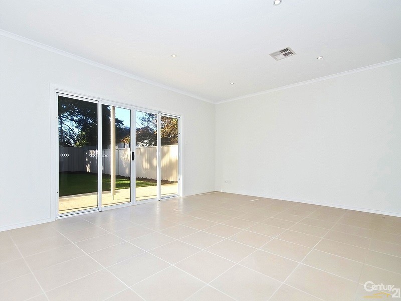 11 Hamilton Road, Aldinga Beach SA 5173