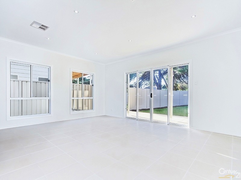 11 Hamilton Road, Aldinga Beach SA 5173