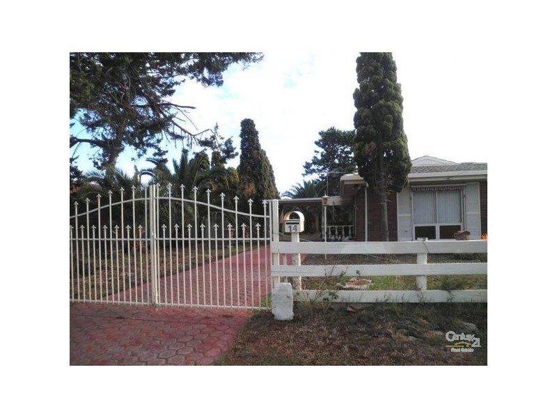 14 Beacon Crescent, Seaford SA 5169