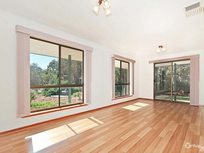 4 Parrot Road, Aldinga Beach SA 5173