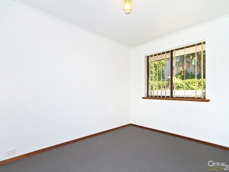 4 Parrot Road, Aldinga Beach SA 5173