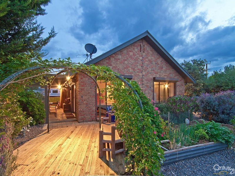 18 Helen Avenue, Aldinga Beach SA 5173