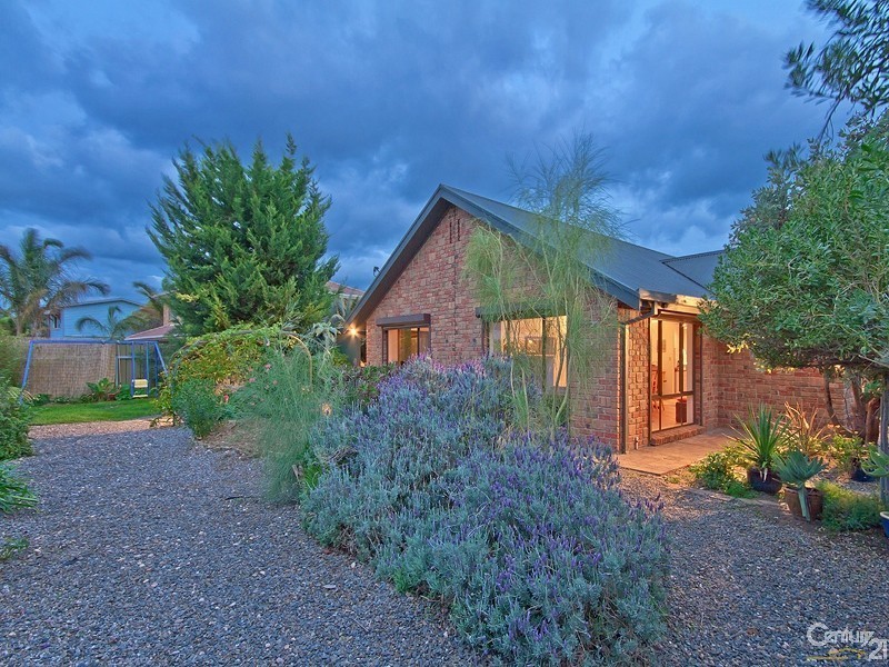 18 Helen Avenue, Aldinga Beach SA 5173