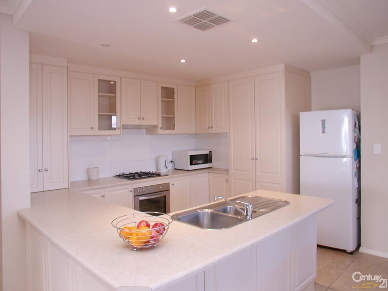 18 Basin Street, Aldinga Beach SA 5173