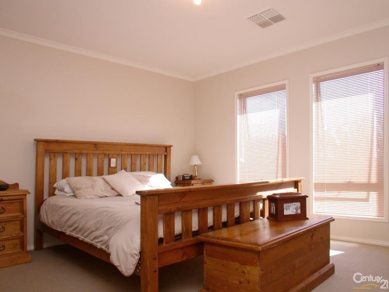 18 Basin Street, Aldinga Beach SA 5173