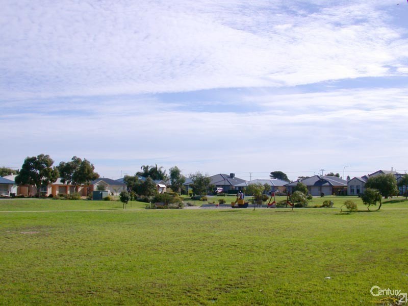18 Basin Street, Aldinga Beach SA 5173
