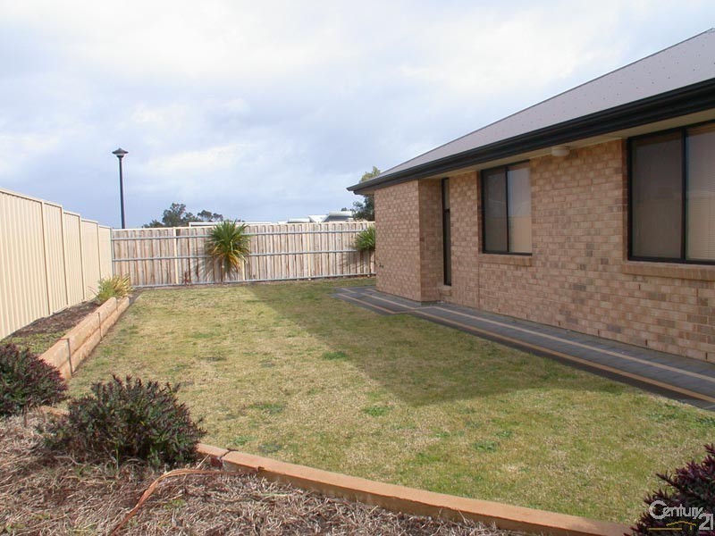18 Basin Street, Aldinga Beach SA 5173