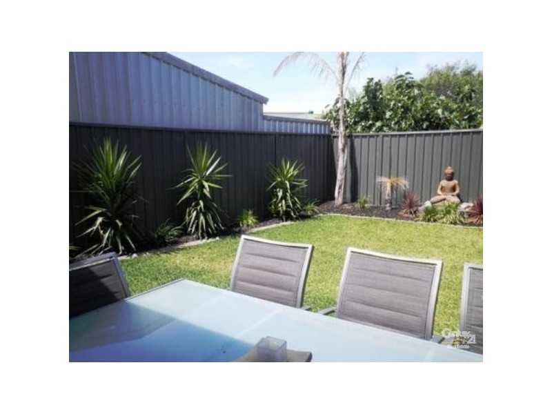 8a Harvey Crescent, Aldinga Beach SA 5173