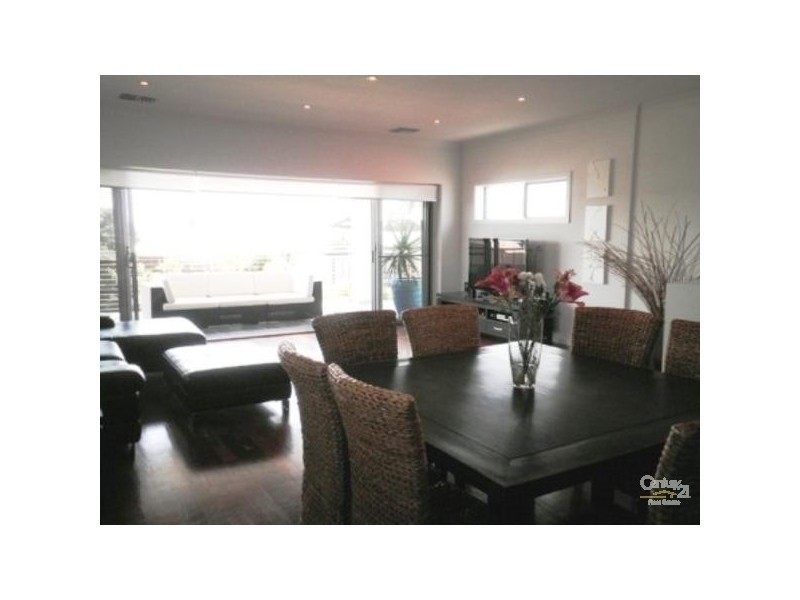 8a Harvey Crescent, Aldinga Beach SA 5173