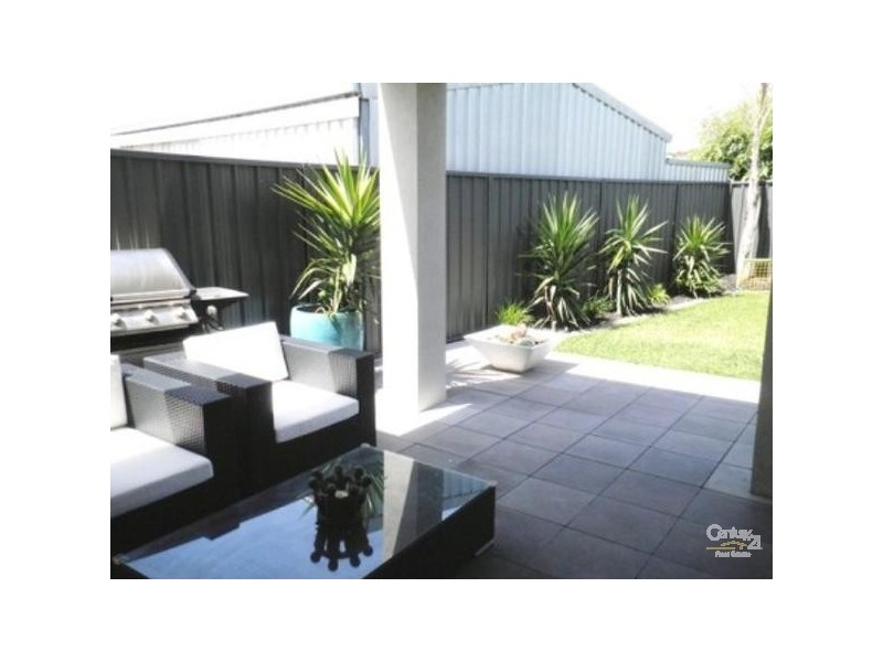 8a Harvey Crescent, Aldinga Beach SA 5173