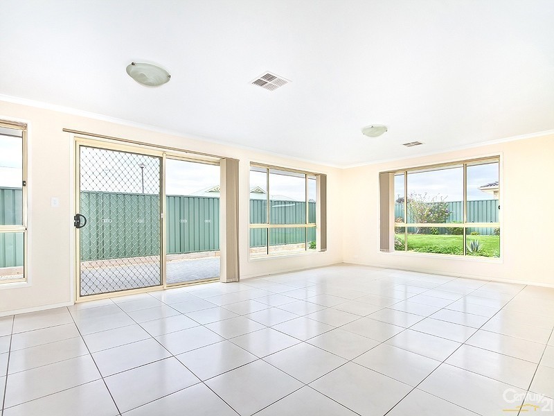 19 Sapphire Way, Aldinga Beach SA 5173