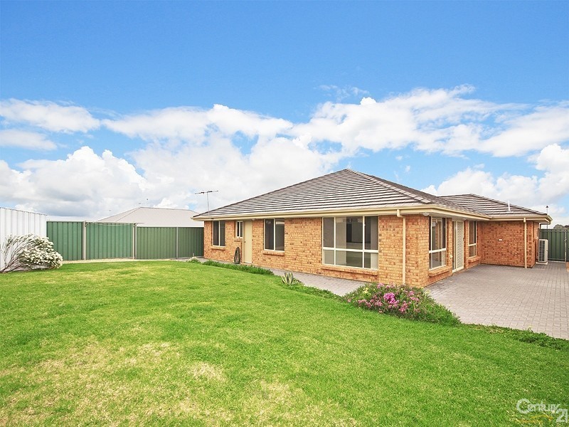 19 Sapphire Way, Aldinga Beach SA 5173