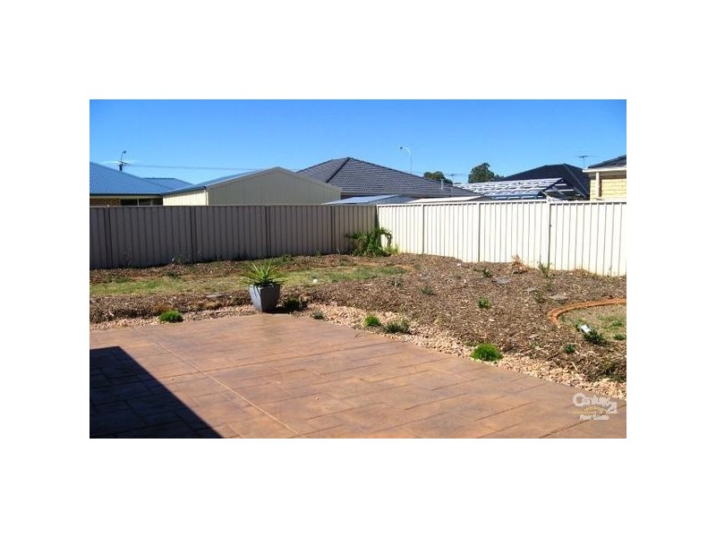 6 Barracoota Crescent, Aldinga SA 5173