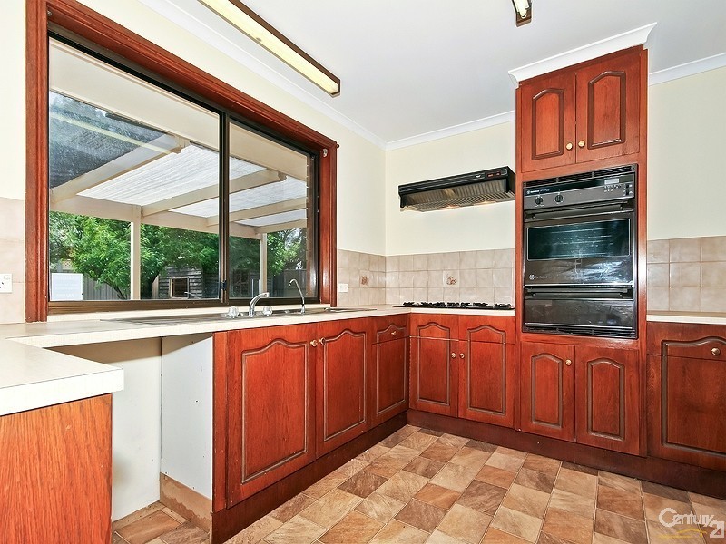 5 Redgate Court, Moana SA 5169