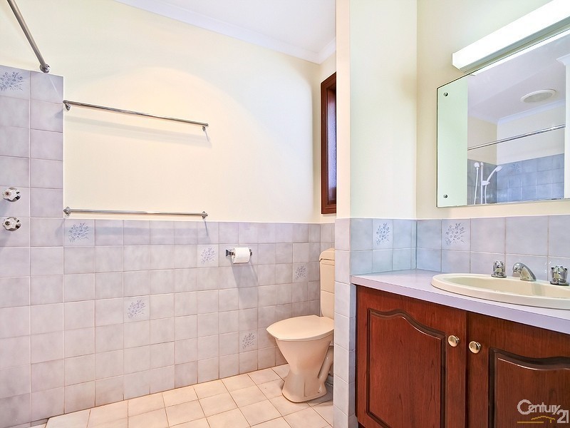 5 Redgate Court, Moana SA 5169