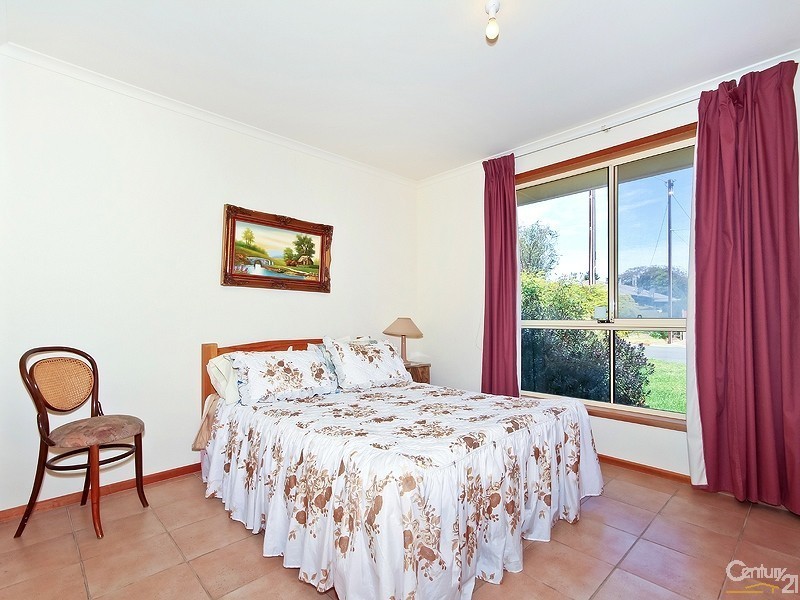 21 Seaview Street, Aldinga Beach SA 5173