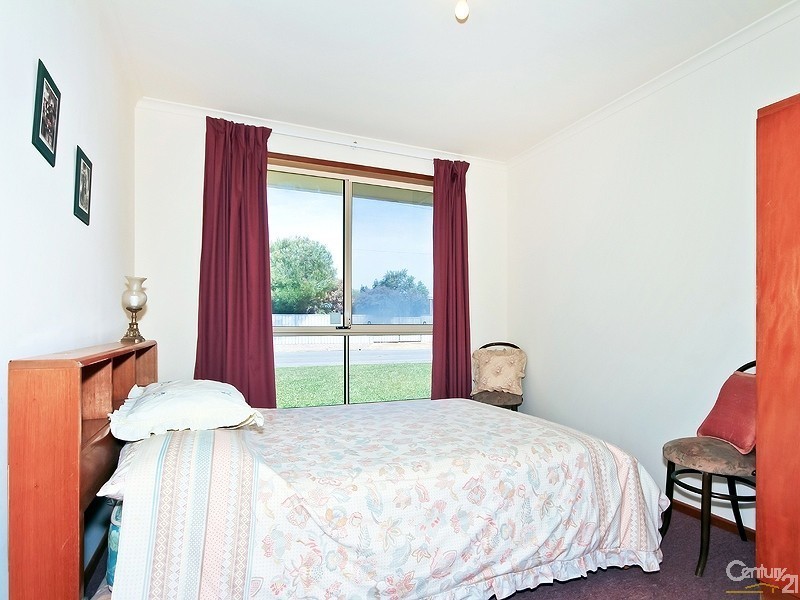 21 Seaview Street, Aldinga Beach SA 5173