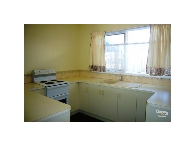 6 Harvey Crescent, Aldinga Beach SA 5173