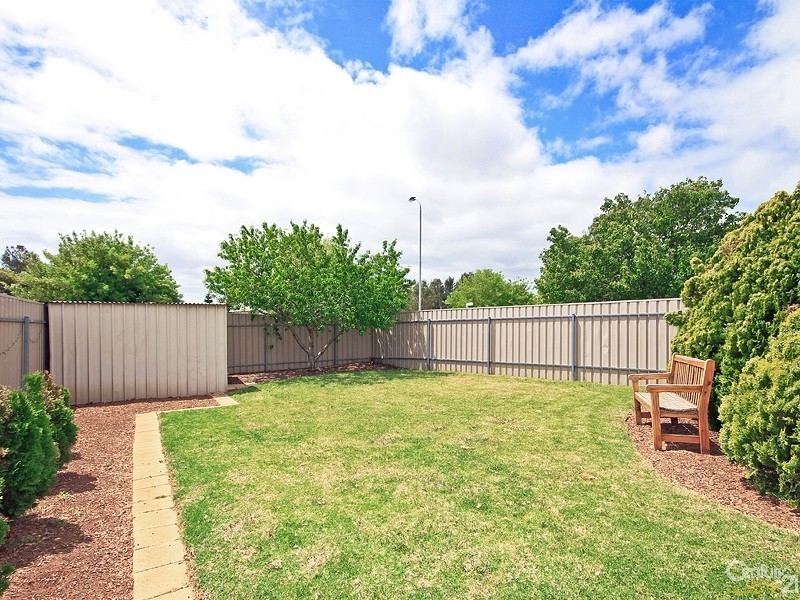 1 Whitney Crescent, Seaford SA 5169