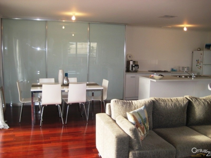 6 Stirling Crescent, Aldinga Beach SA 5173