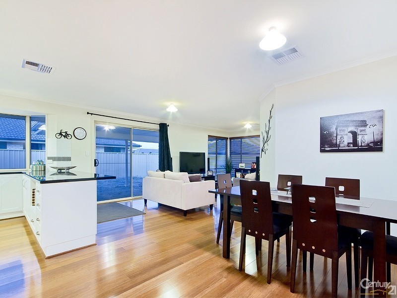 15 Whistlers Avenue, Aldinga Beach SA 5173