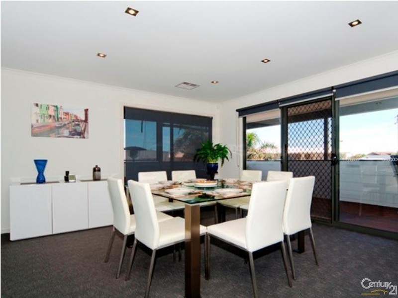 5 Harvey Crescent, Aldinga Beach SA 5173