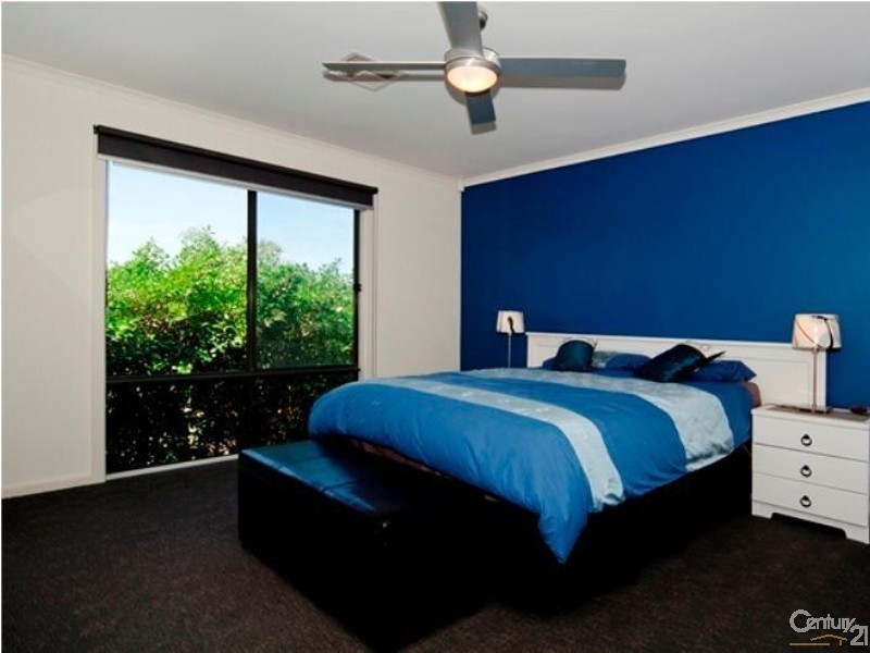 5 Harvey Crescent, Aldinga Beach SA 5173