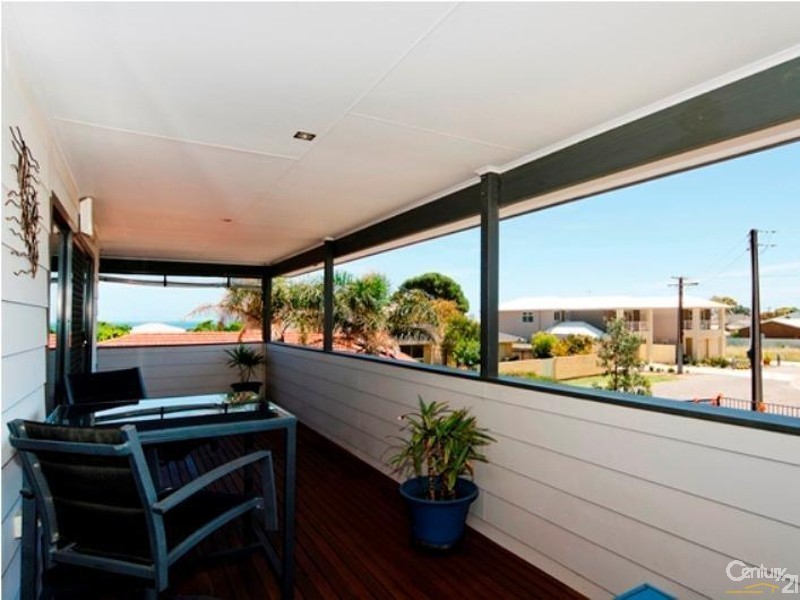 5 Harvey Crescent, Aldinga Beach SA 5173