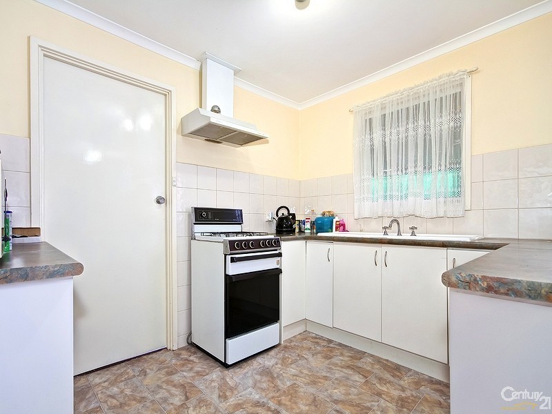 17 Owen Court, Christie Downs SA 5164