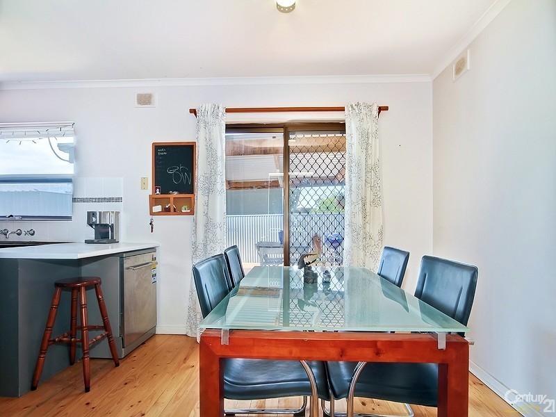 16 Seaview Street, Aldinga Beach SA 5173