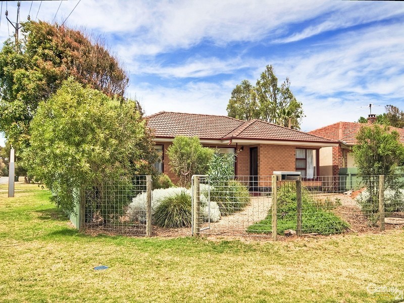 16 Seaview Street, Aldinga Beach SA 5173