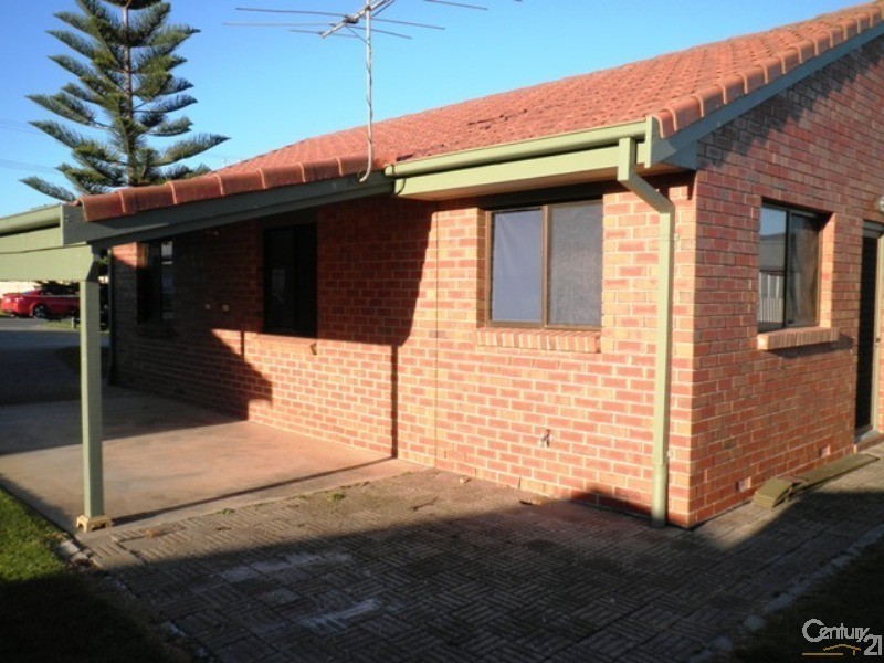 2/2  Warrigal Road, Aldinga Beach SA 5173
