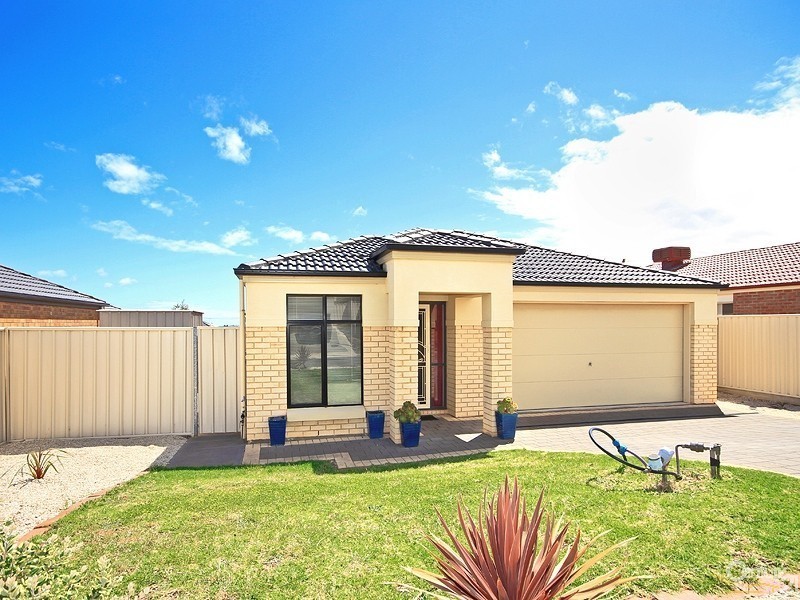 4 Crystal Harmony Court, Sellicks Beach SA 5174