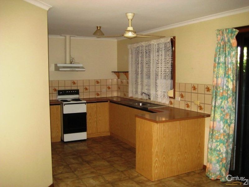 2/2 Blacker Road, Aldinga Beach SA 5173