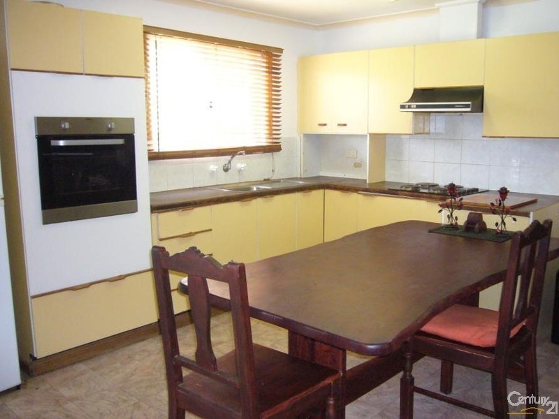 4 Harvey Crescent, Aldinga Beach SA 5173