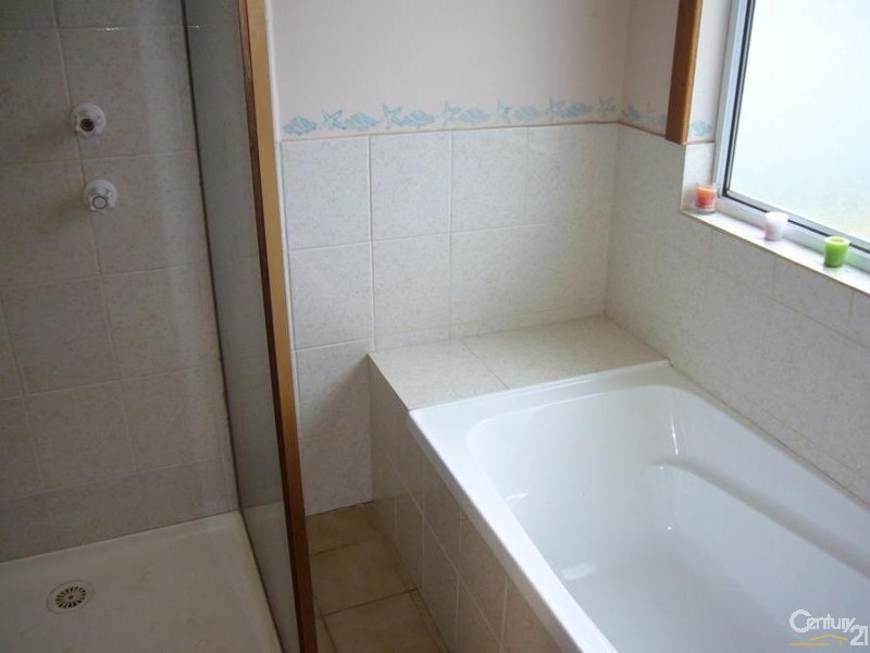 4 Harvey Crescent, Aldinga Beach SA 5173