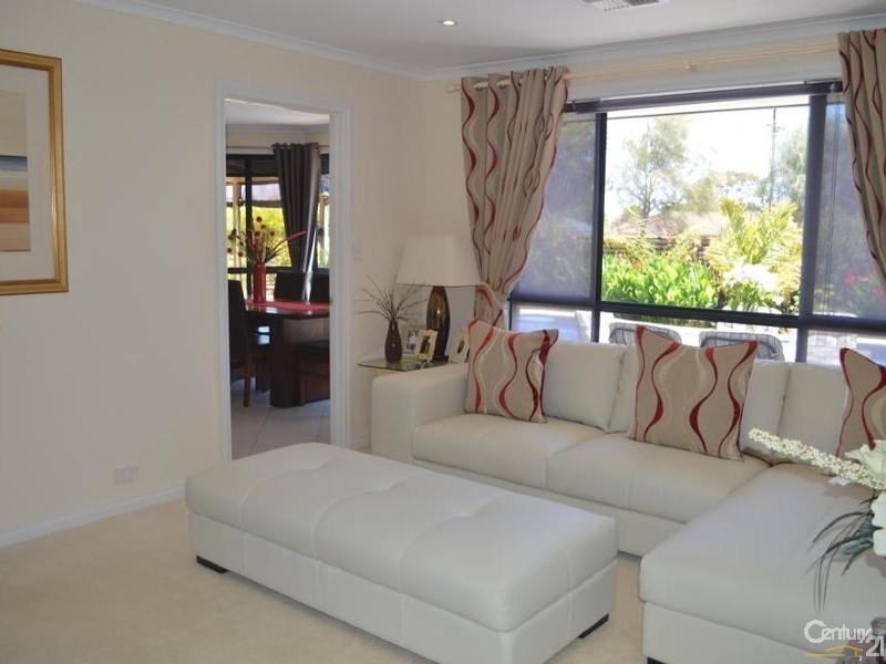 2 Casuarina Avenue, Aldinga Beach SA 5173