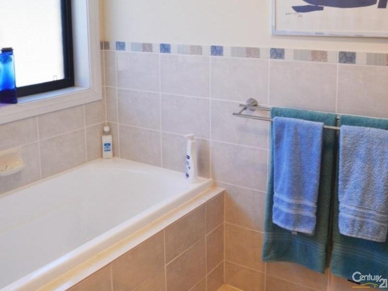 2 Casuarina Avenue, Aldinga Beach SA 5173