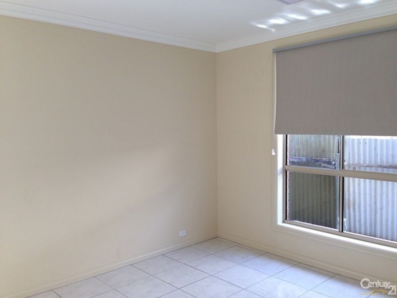 10 Oakley Crescent, Aldinga Beach SA 5173