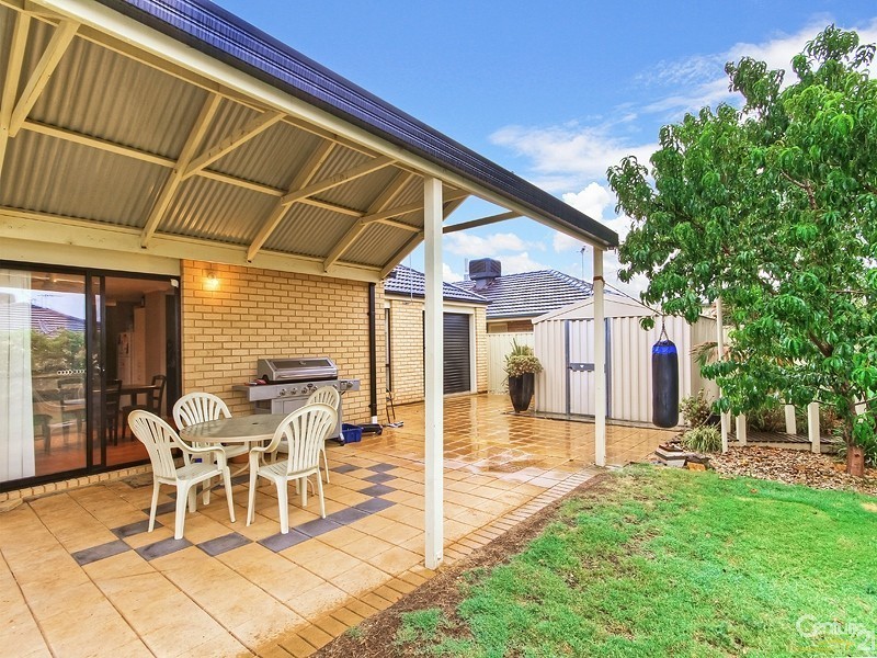 72 Pridham Bouelvard, Aldinga Beach SA 5173