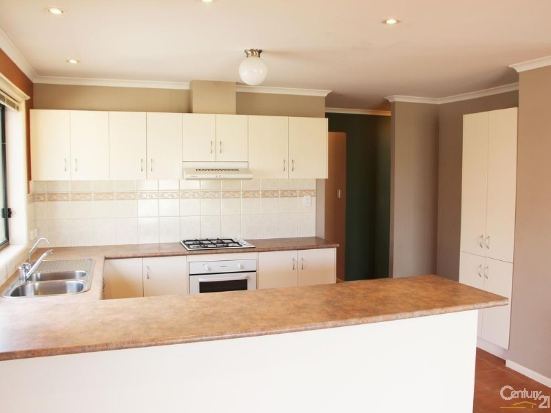 72 Pridham Bouelvard, Aldinga Beach SA 5173