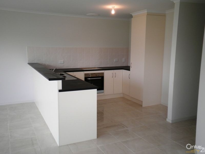 16 Sapphire Way, Aldinga Beach SA 5173