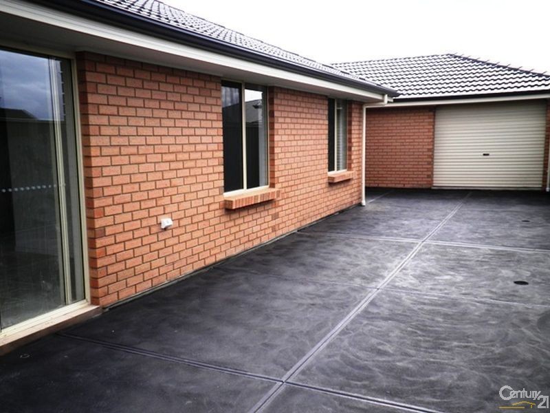 16 Sapphire Way, Aldinga Beach SA 5173