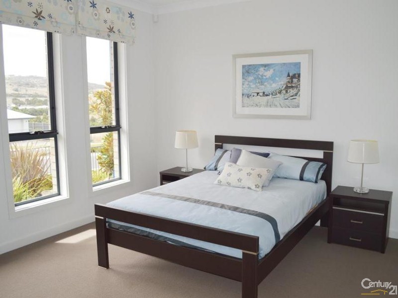 5 Aquamarine Boulevard, Hayborough SA 5211