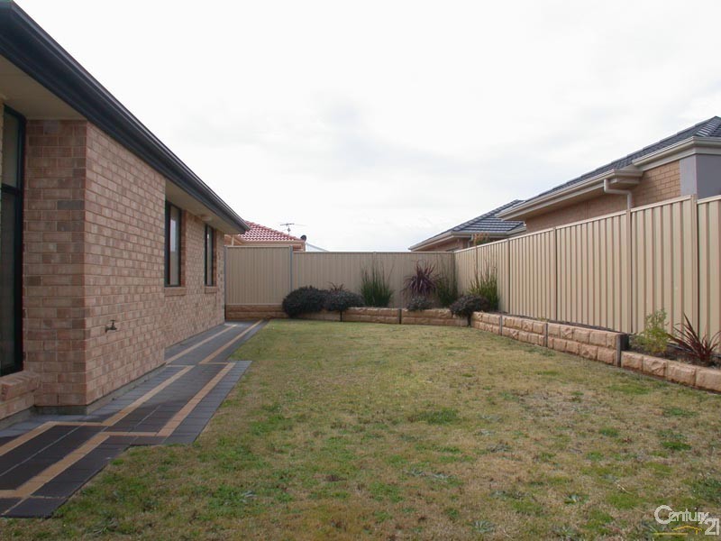 18 Basin Street, Aldinga Beach SA 5173