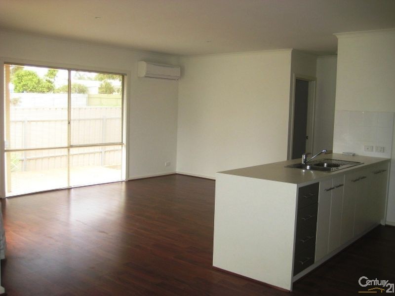 8 John Street, Aldinga Beach SA 5173