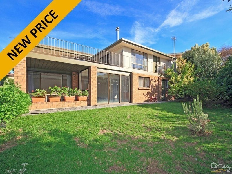 18 Passatt Street, Encounter Bay SA 5211