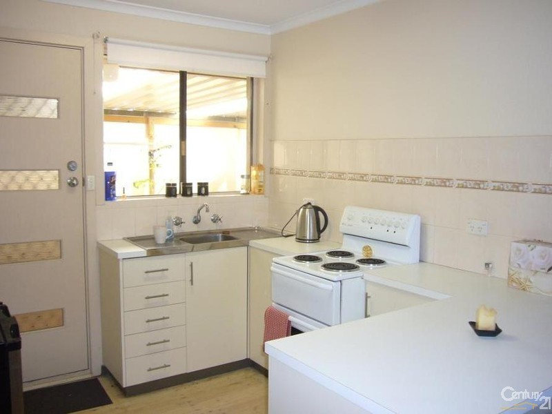 2/9 Quinliven Road, Port Willunga SA 5173