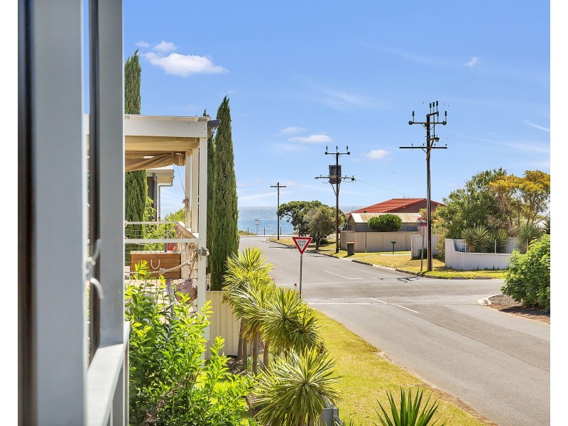 4 Thomas Street, Aldinga Beach SA 5173
