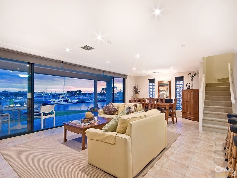 12 Tolarno Drive, Hindmarsh Island SA 5214